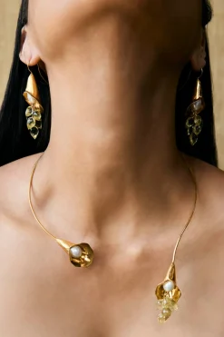 Calla Lily Collar Necklace Gold Mix