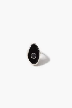 Oasis Ring Black Horn