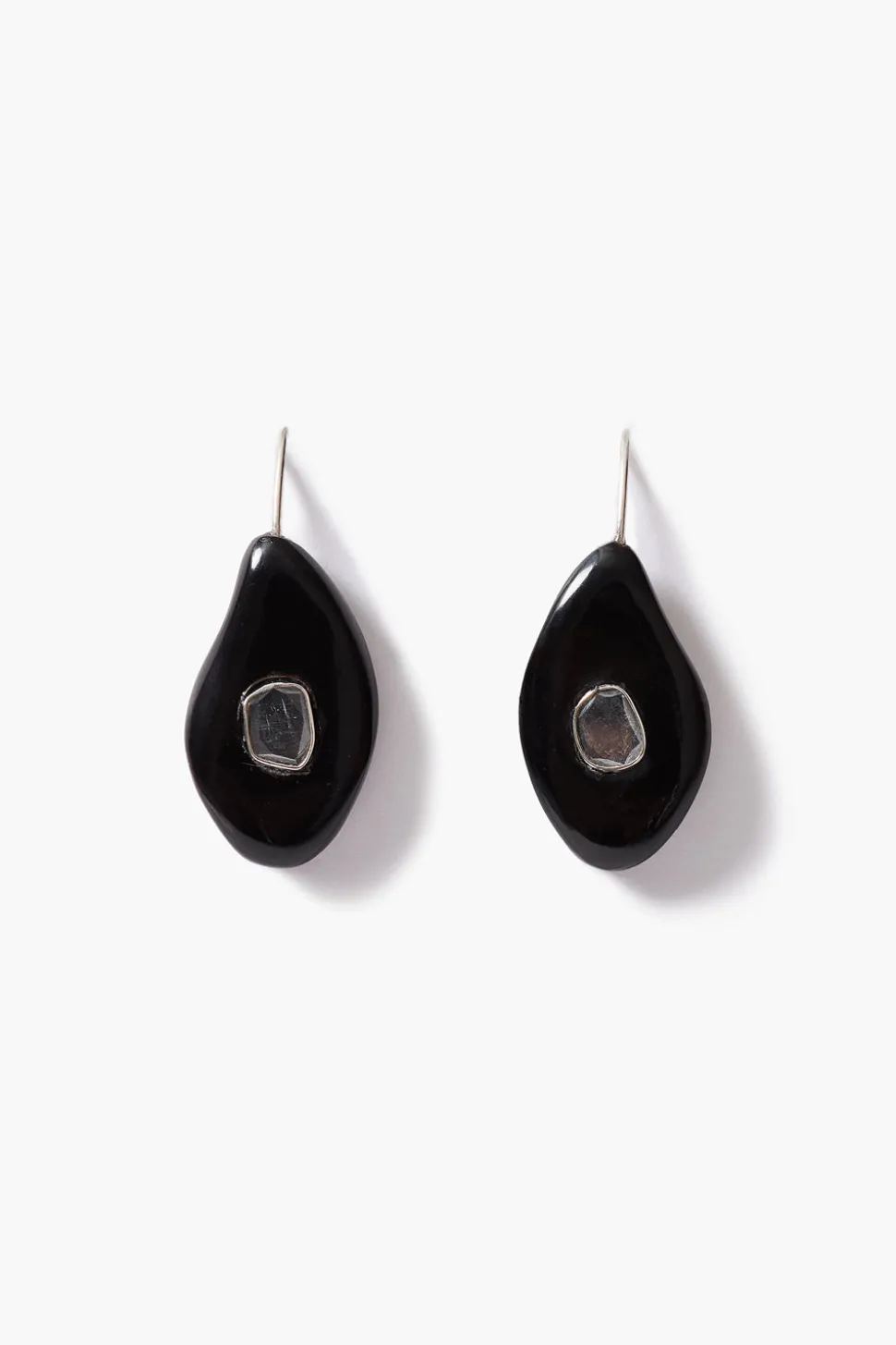 Pebble Earrings Black Horn
